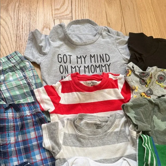 Mixed Kids Short Sleeve Shirts & Shirts Bundle - Gray, Green, Blue, Red - Picture 4 of 6